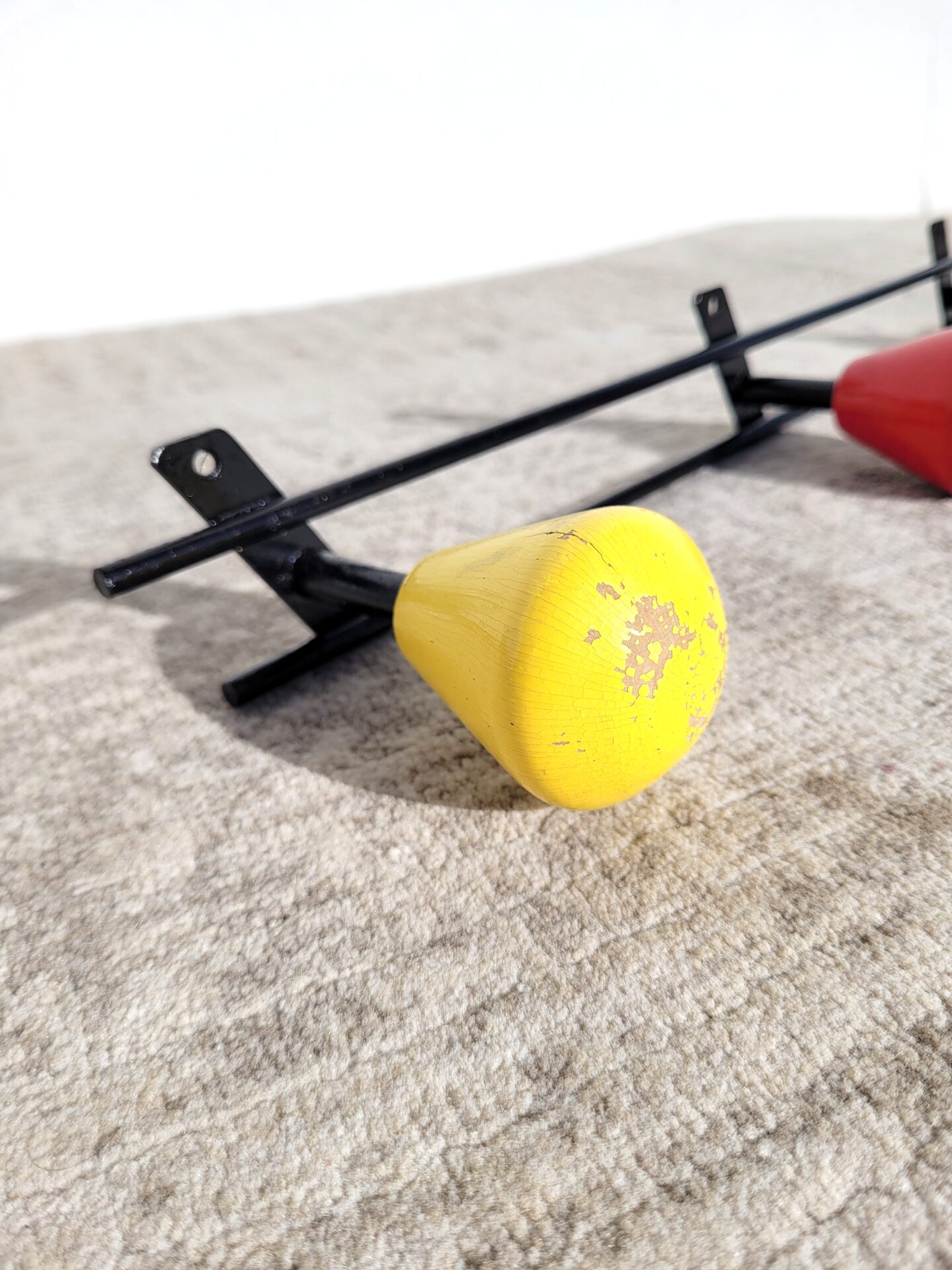 Porte manteaux murale vintage boules colorées 60s 03