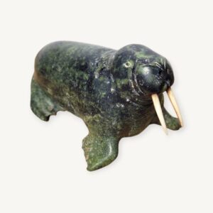 Statuette Inuit de phoque en pierre Canada 06