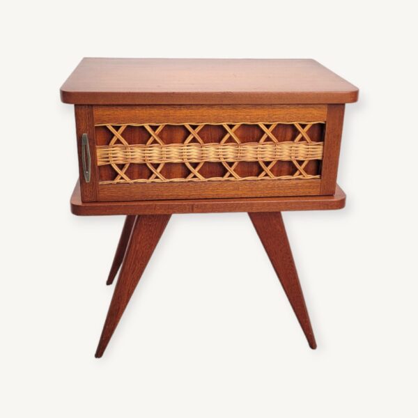 Table de chevet vintage en bois et rotin 1970 08
