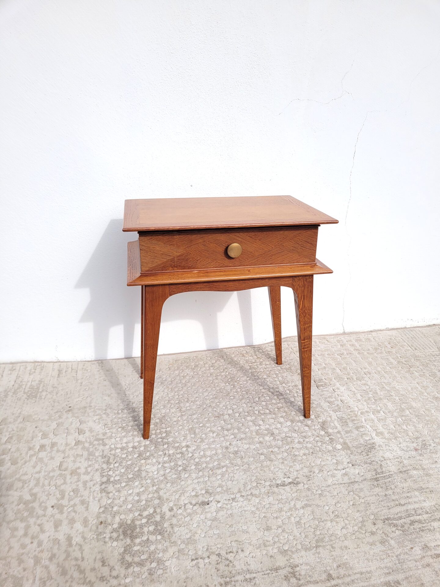 Table de chevet vintage 1960 chêne clair 01