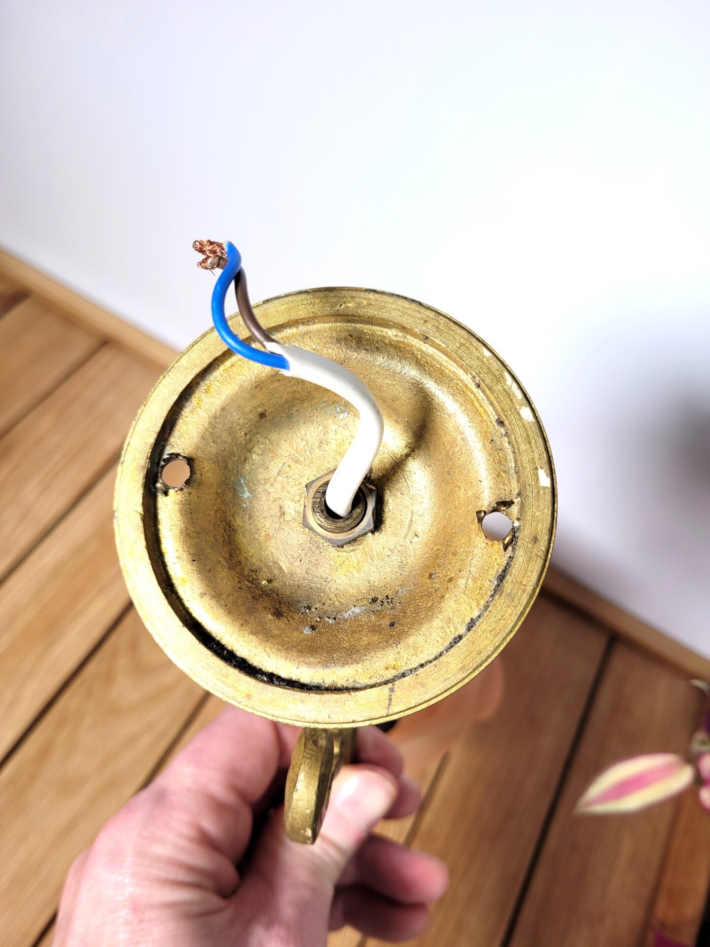 Lampe d'applique ancienne rose et laiton doré 05