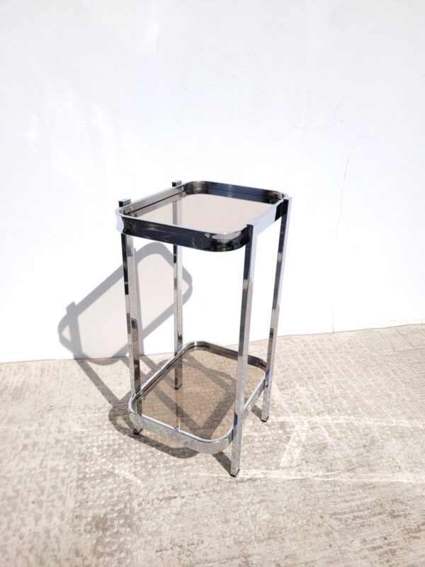 Meuble sellette vintage 1970 chrome et verre fumé 02