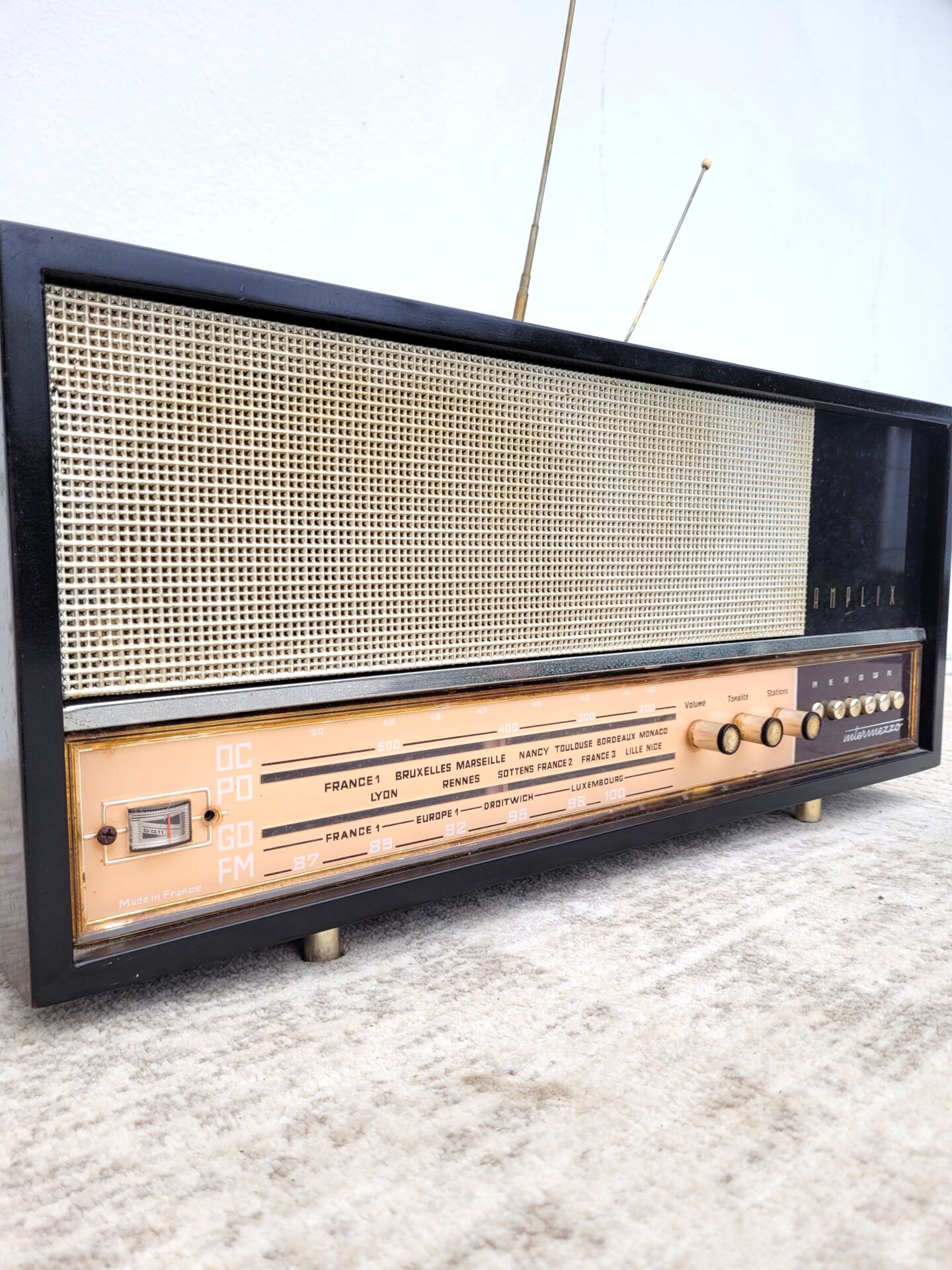 Radio ancienne Amplix Intermezzo 1960 04