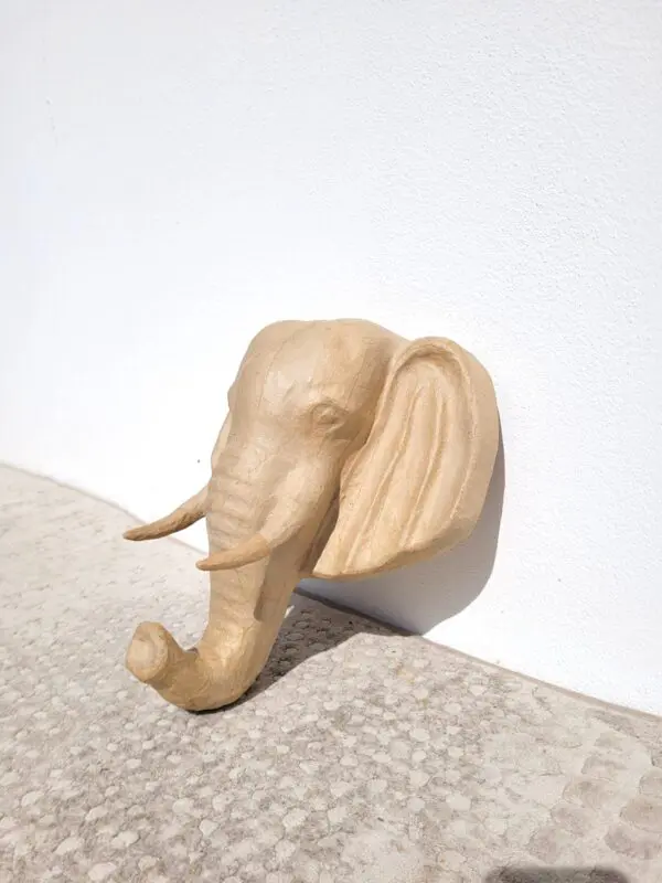 Tête d'éléphant en papier mâché 02