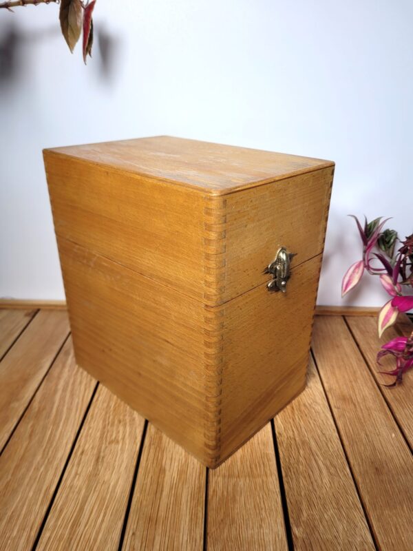 Boîte à fiches haute classeur ou cartonnier en bois 01