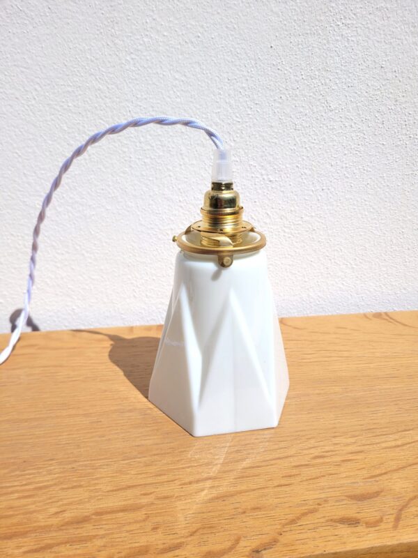 Lampe baladeuse vintage tulipe opaline et laiton 02