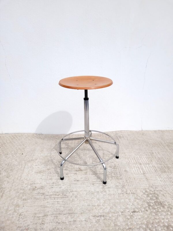 Tabouret d'atelier pivotant Italie 1970 01