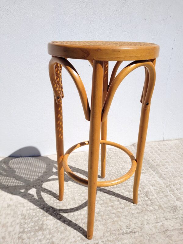 Tabouret haut bistrot en hêtre 02