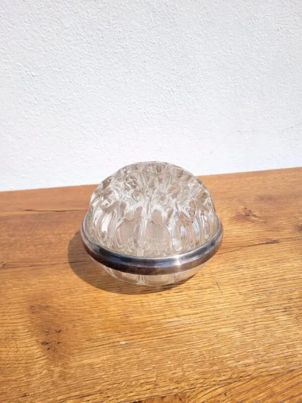 Grand pique fleurs en verre et métal argenté 01