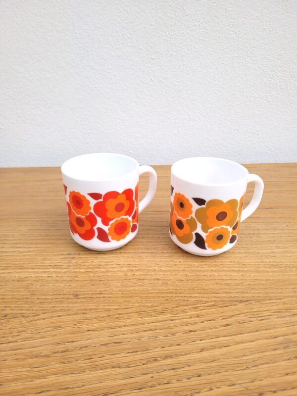 Paire mugs vintage Lotus Arcopal 01