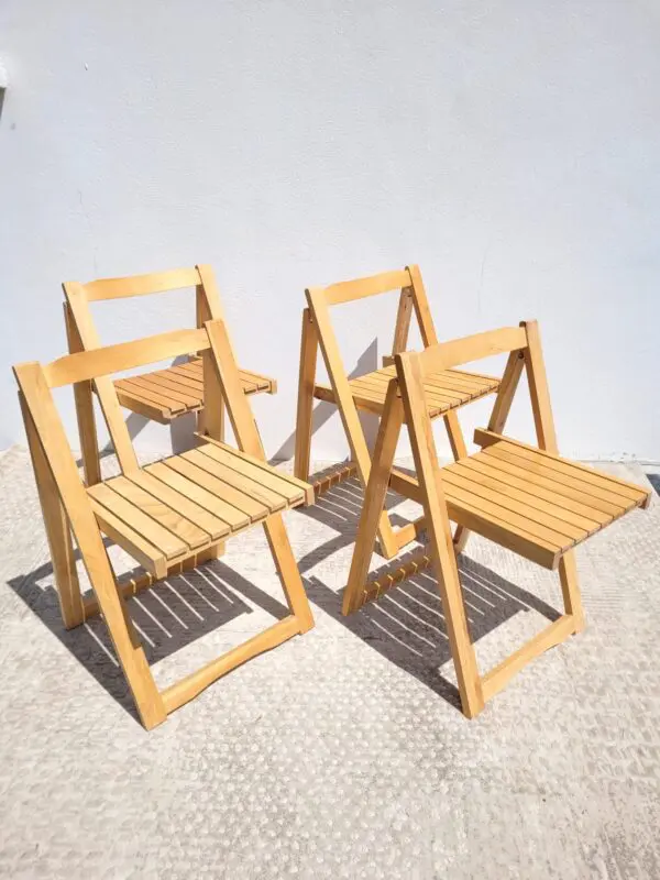 Set de 4 chaises pliantes en bois 01