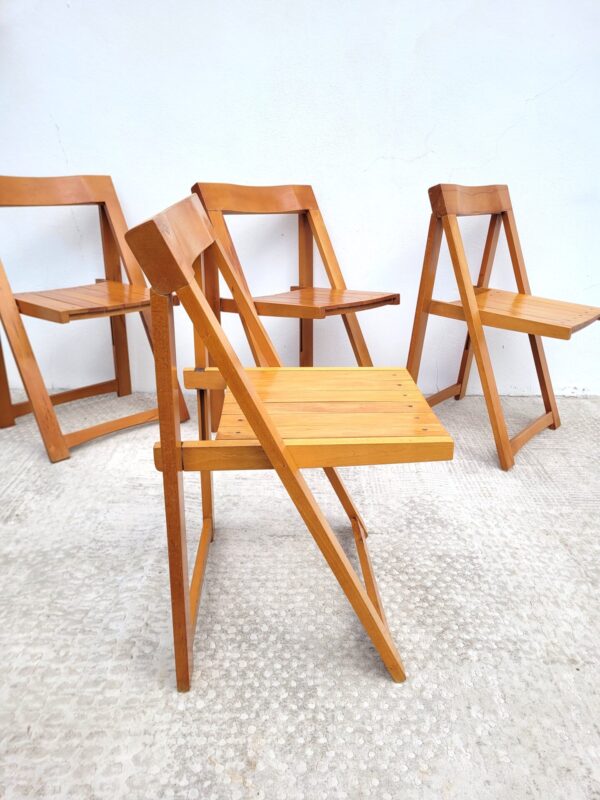 Set de 4 chaises pliantes par Aldo Jacober vers 1970 02