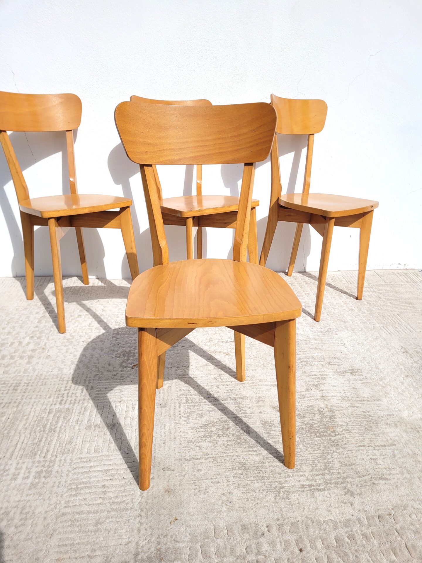 Set de 4 chaises vintages type bistrot vers 1960 02