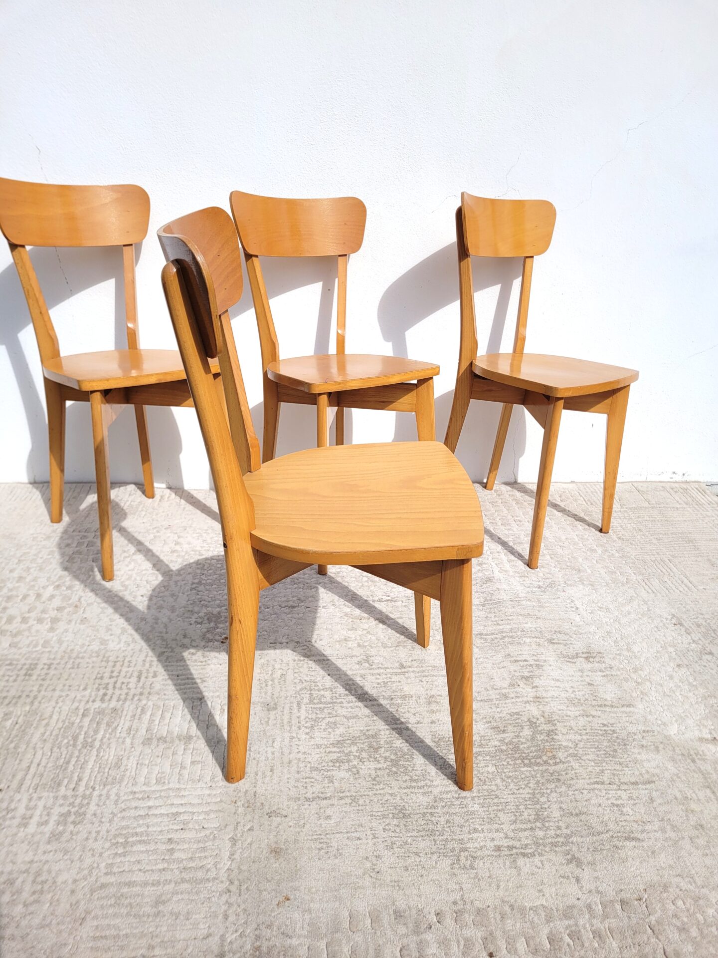 Set de 4 chaises vintages type bistrot vers 1960 03