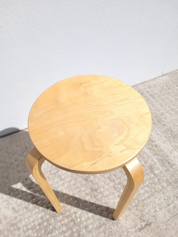 Tabouret en bois Frosta 02