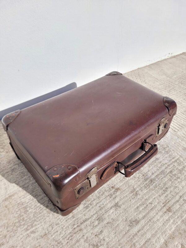 Valise vintage marron vers 1940 04