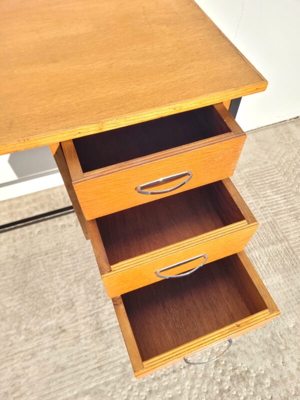 Petit bureau moderniste vers 1950 06