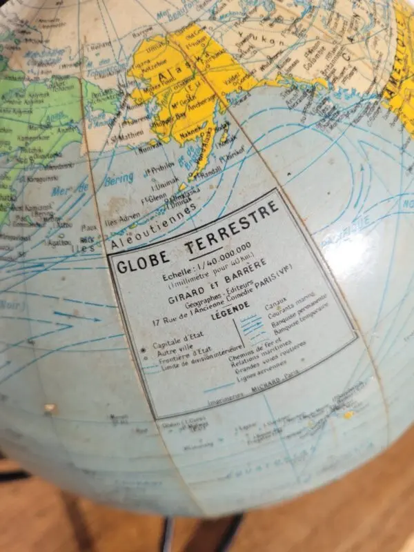 Globe terrestre mappemonde vintage vers 1950 04