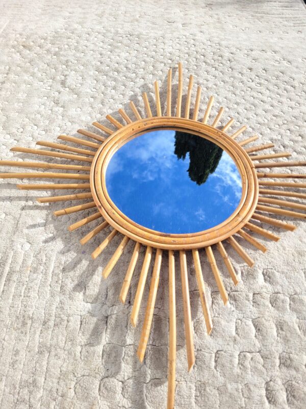 Miroir soleil vintage en rotin vers 1970 02