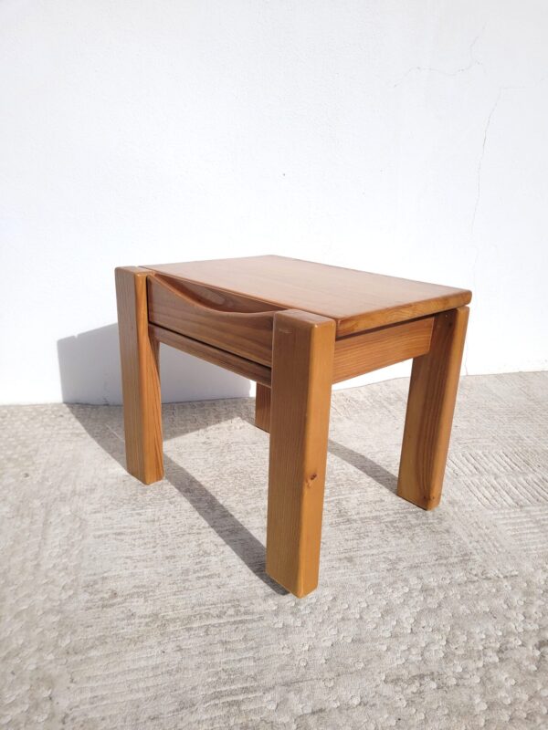 Table de chevet en orme Maison Regain 03