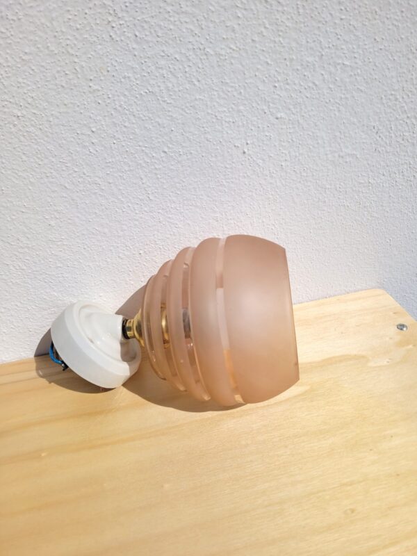 Lampe applique vintage globe rose 02