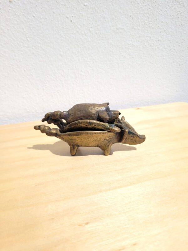 Set de cendriers cochons gigognes en bronze 01