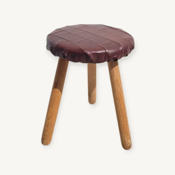 Tabouret tripode garni cuir 06