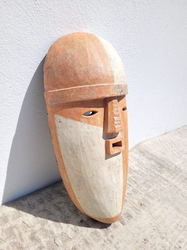 Masque en bois esprit Adouma 02