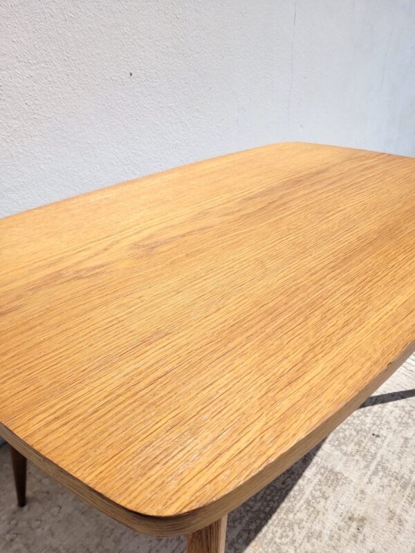 Table basse vintage en chêne vers 1960 04
