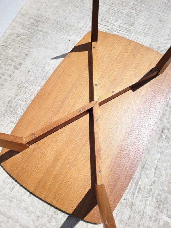 Table basse vintage en chêne vers 1960 05
