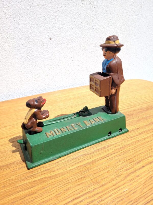 Tirelire à mécanisme ancienne Monkey Bank en fonte 01