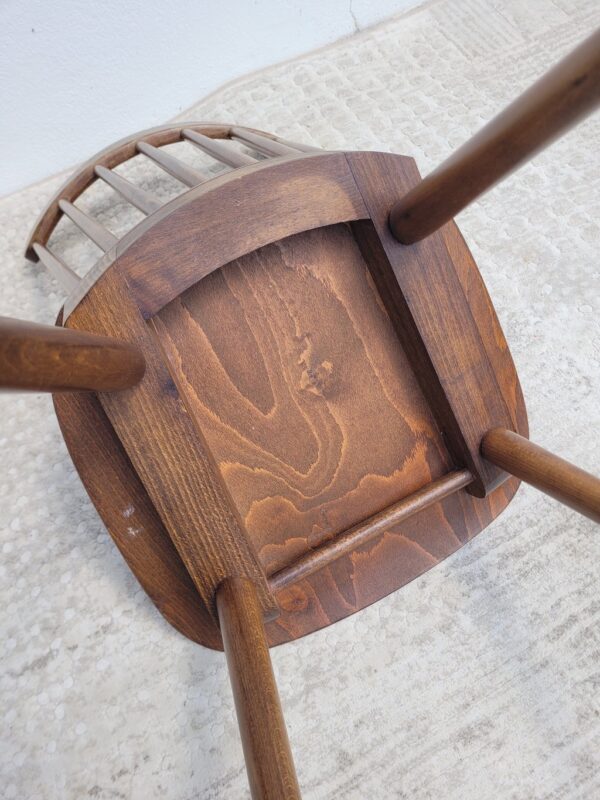 Paire de chaises Baumann Menuet 05