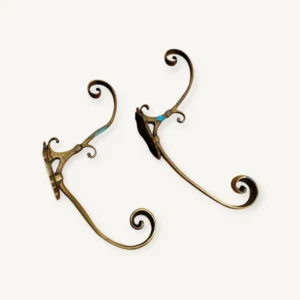 Paire de patères anciennes en bronze doré 06