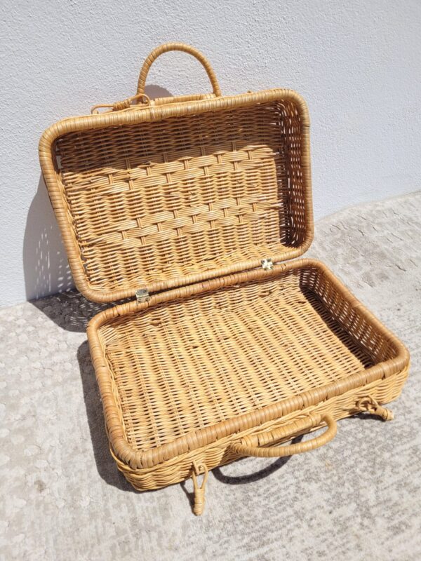 Petite valise vintage en rotin ou mallette 04