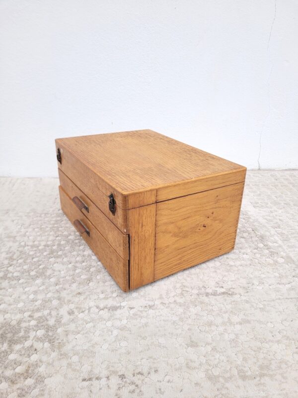 Ancienne boîte coffret ménagère en bois 02