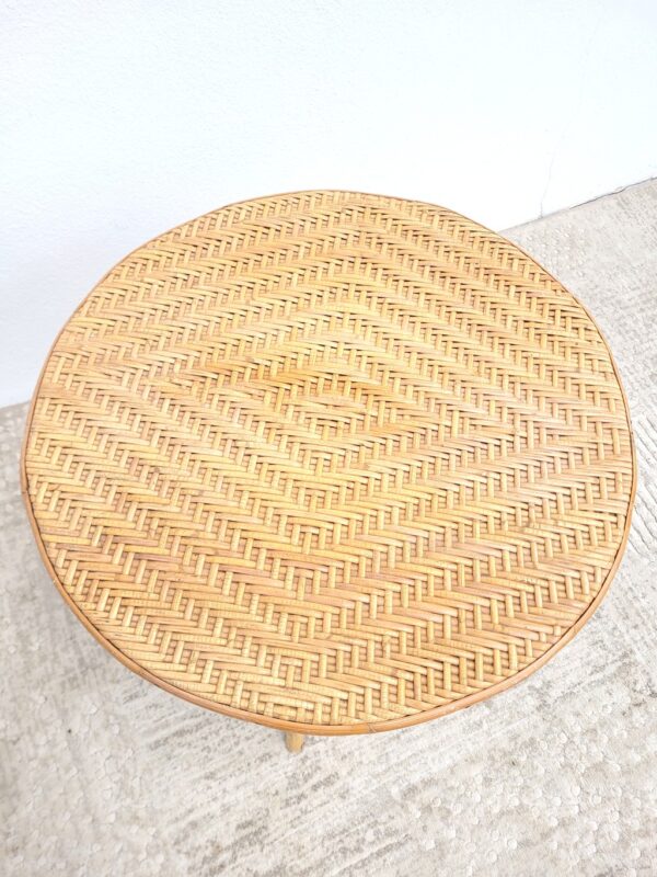 Petite table basse vintage en rotin 03