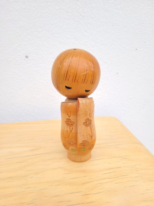 Poupée kokeshi Japonaise 15cm 01