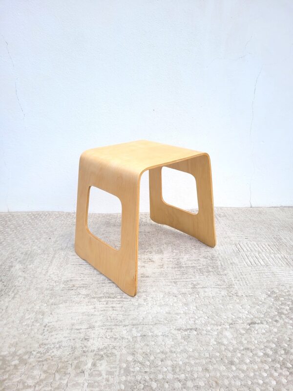 Tabouret ou table d'appoint Ikea 90s par Lisa Norinder 01