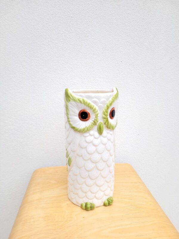 Francesco Guarino vase hibou en céramique barbotine 02