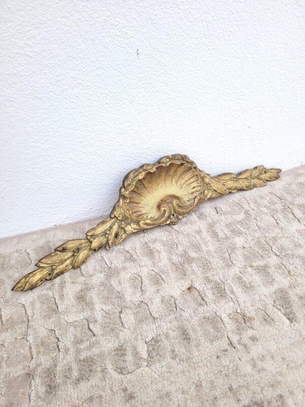 Ornement fronton coquille en bronze doré 02