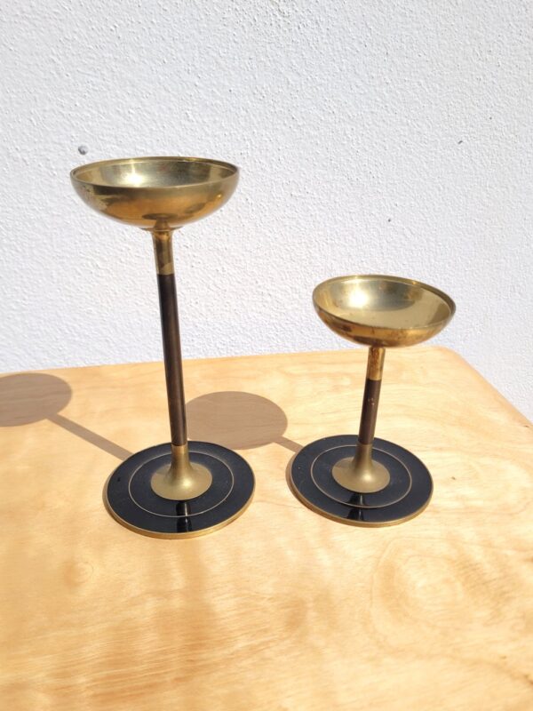 Paire de bougeoirs ou portes bougies en laiton 02