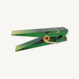 Pince à courrier ou lettres vintage presse papier plexiglas vert 01