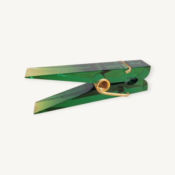 Pince à courrier ou lettres vintage presse papier plexiglas vert 01