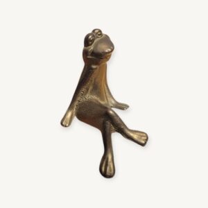 Statuette de grenouille assise en laiton 01