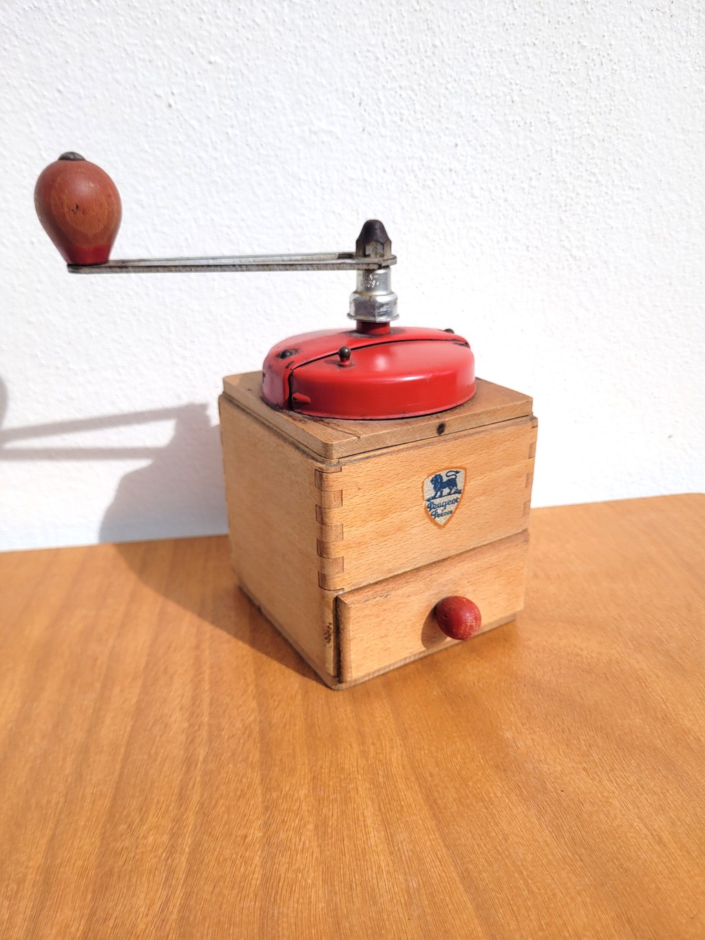 Peugeot moulin à café ancien 01