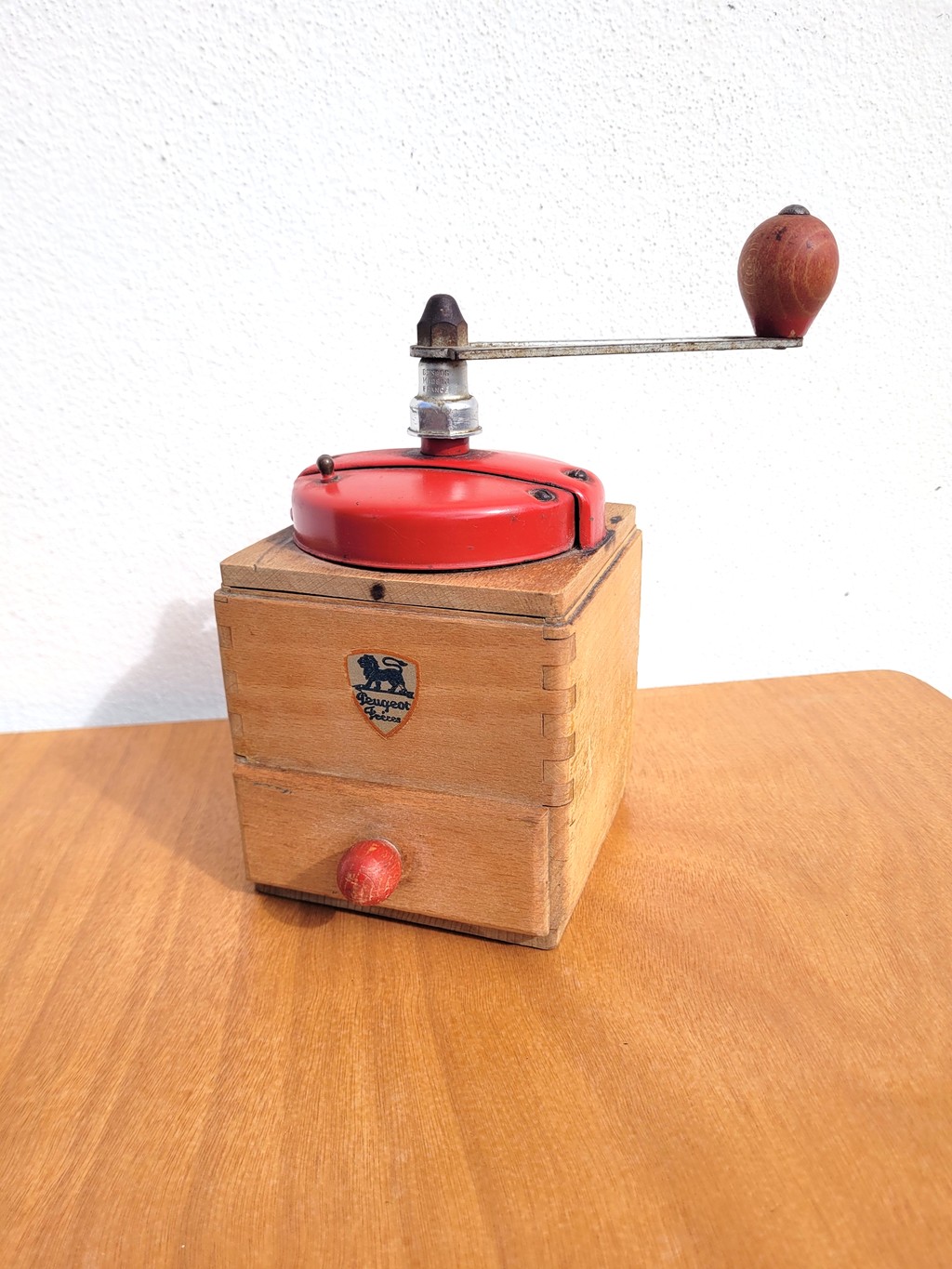Peugeot moulin à café ancien 02