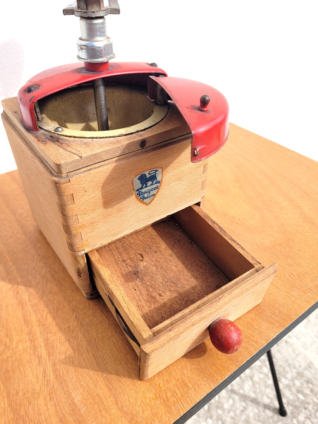 Peugeot moulin à café ancien 05