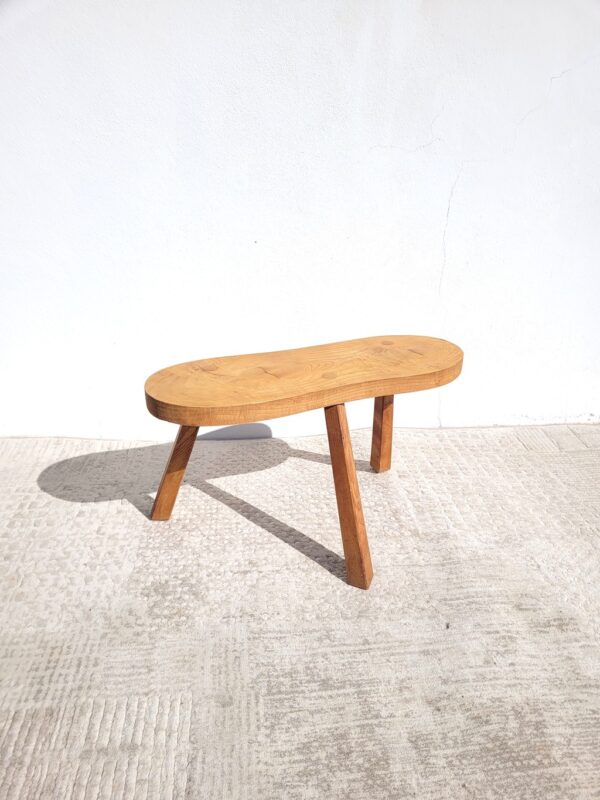 Tabouret bois haricot tripode 01