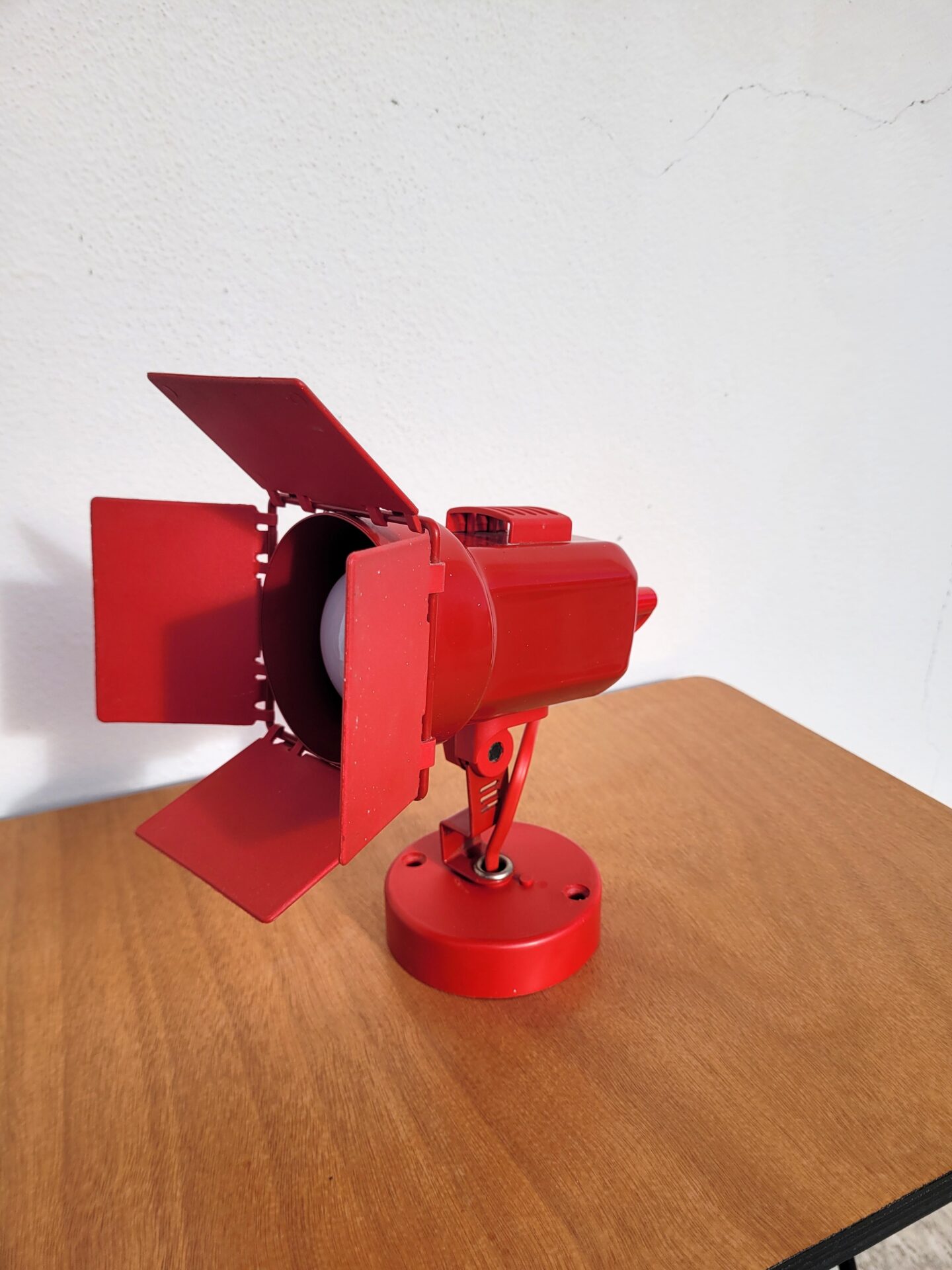 Lampe d'applique vintage façon projecteur années 80 02