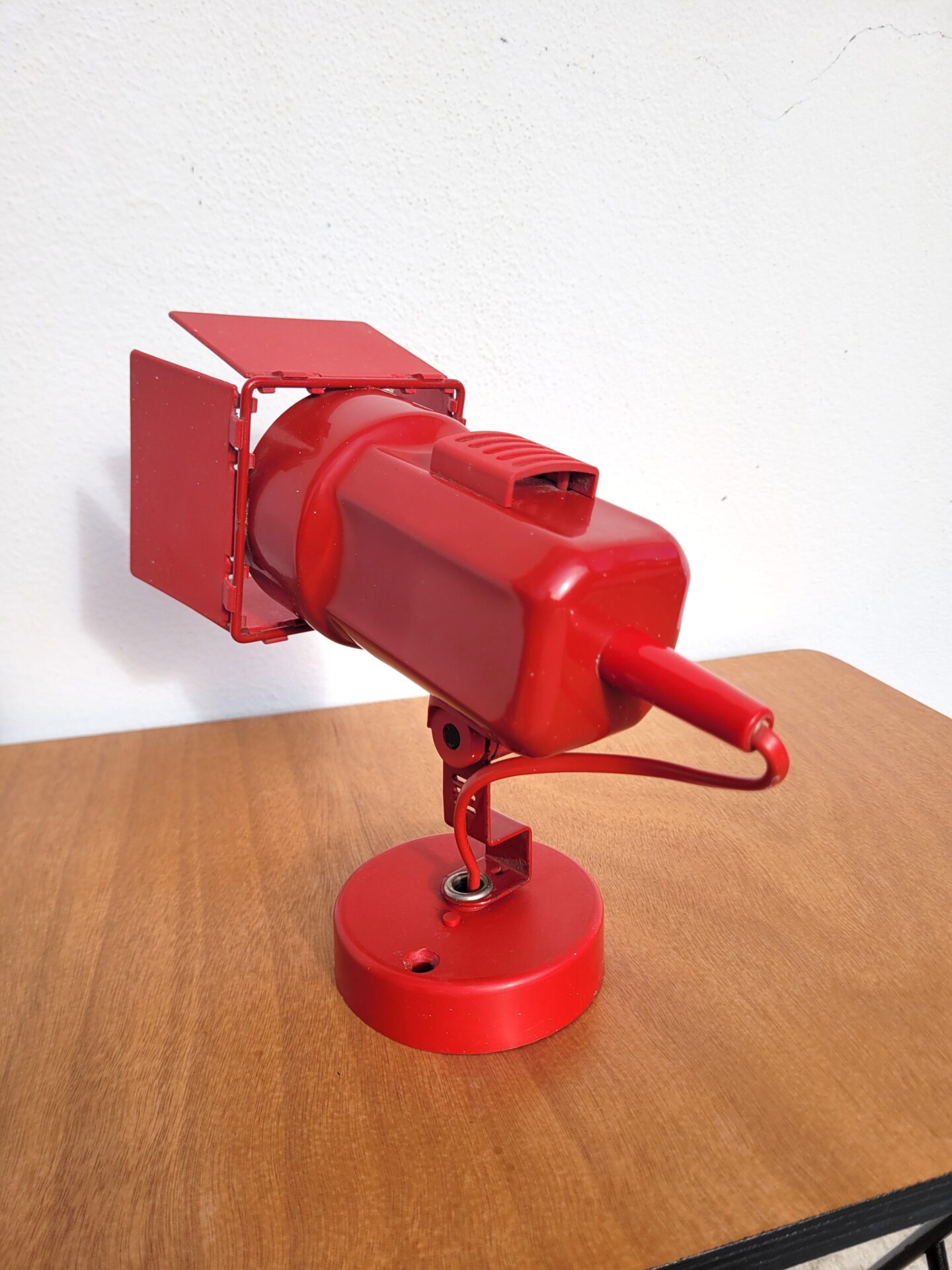 Lampe d'applique vintage façon projecteur années 80 04